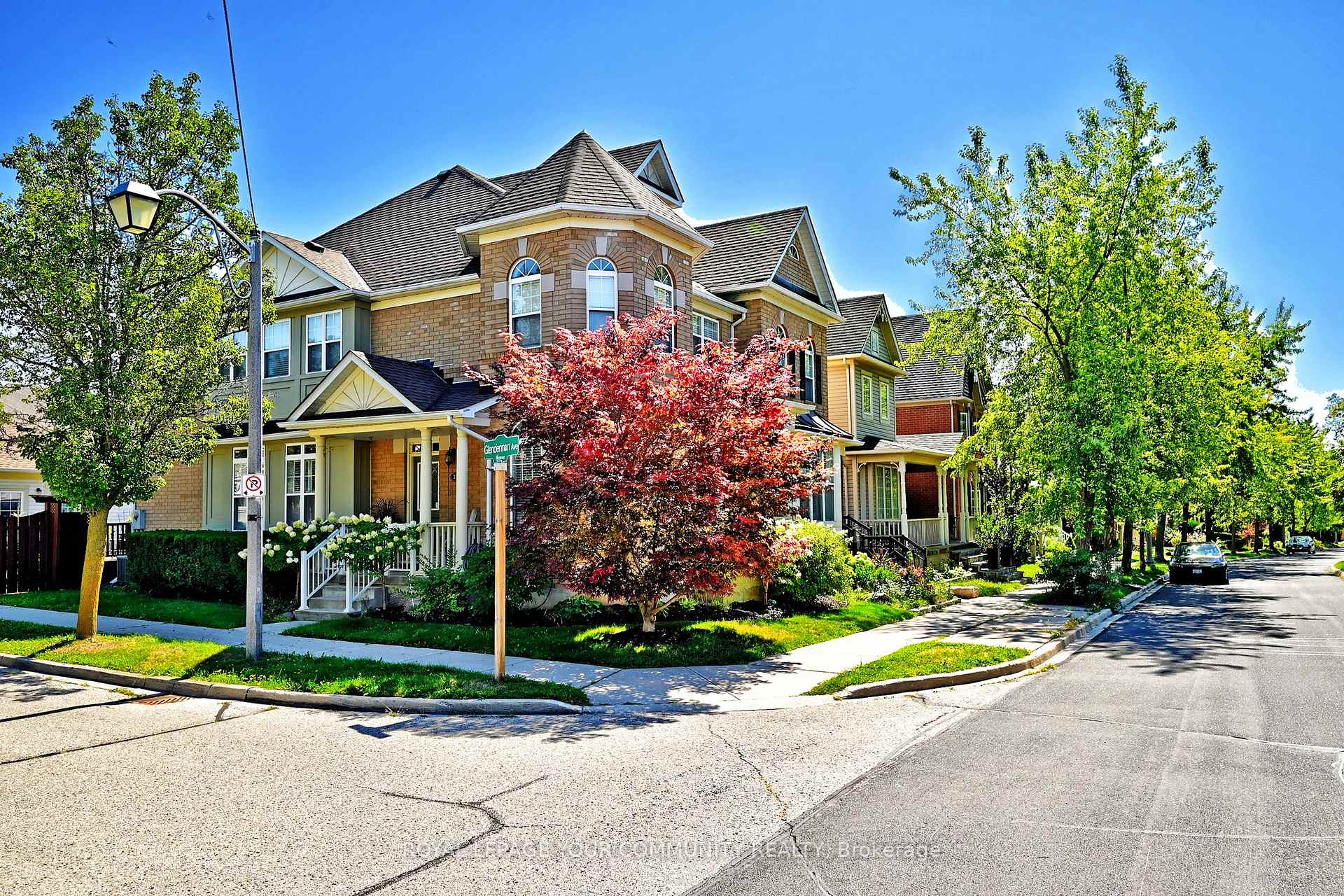 Photo 10 of 279 Country Glen Road, Markham, Cornell — HOMEH