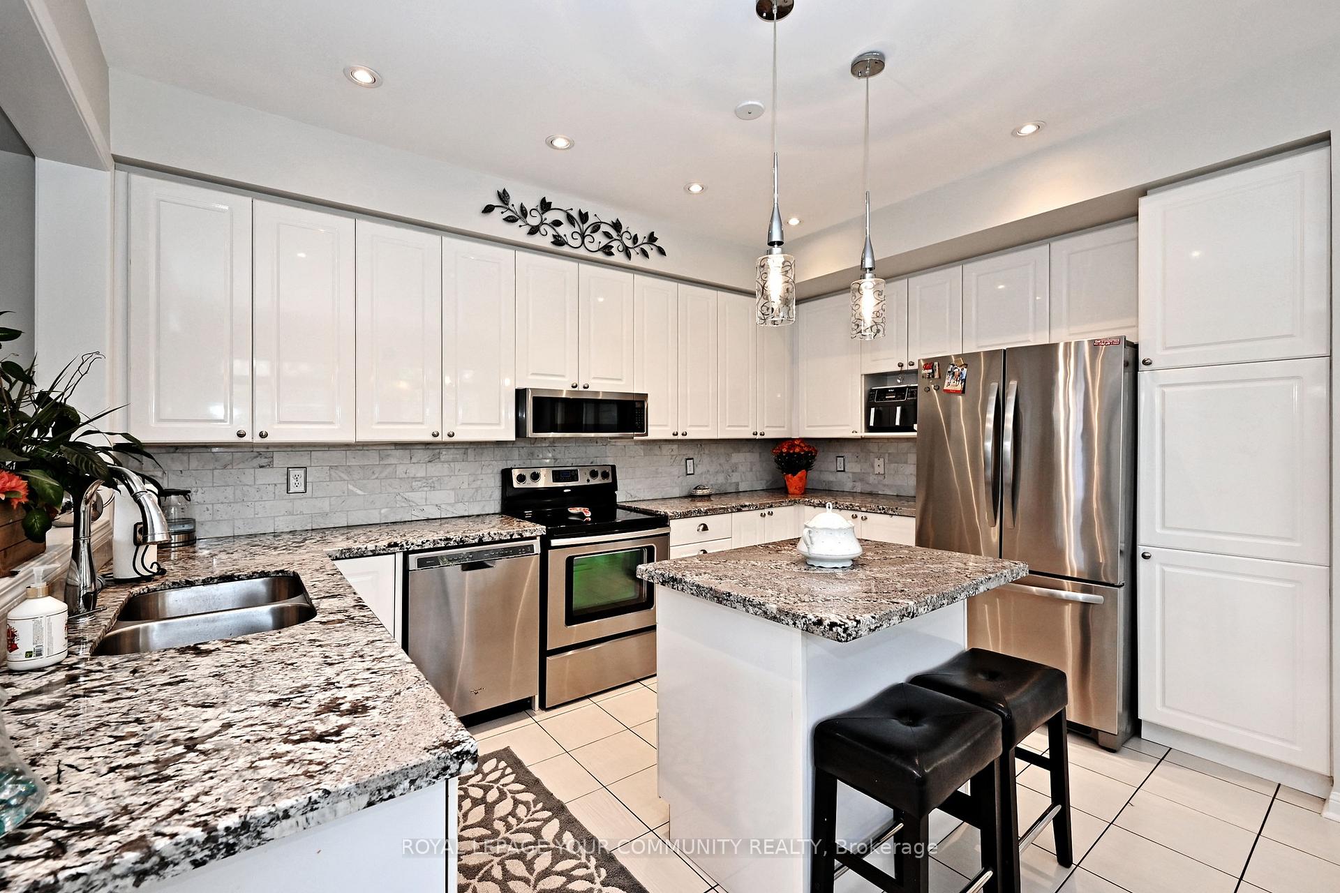 Photo 18 of 279 Country Glen Road, Markham, Cornell — HOMEH