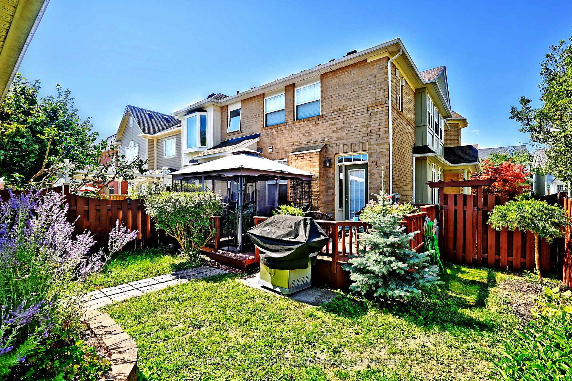 Photo 33 of 279 Country Glen Road, Markham, Cornell — HOMEH