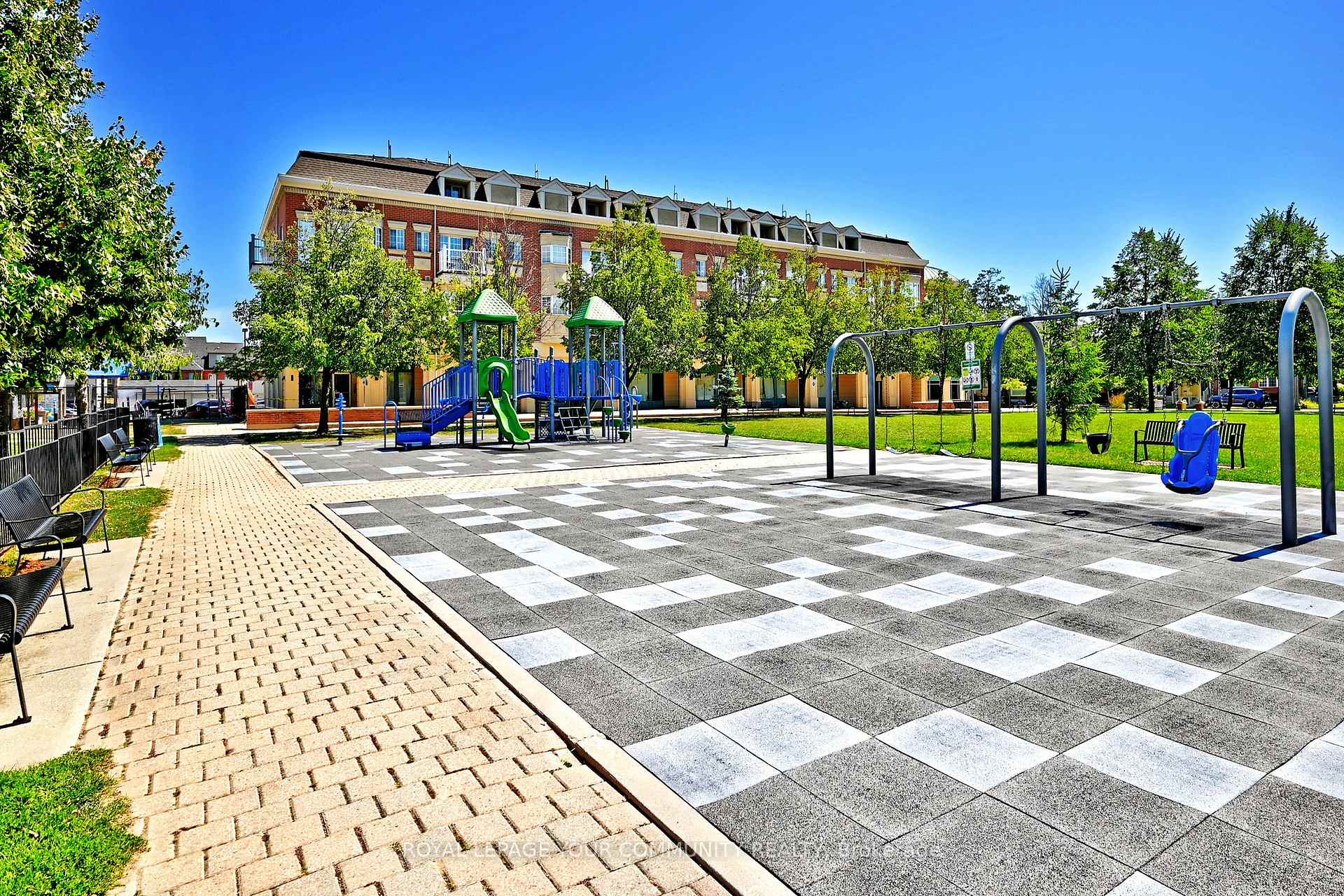 Photo 43 of 279 Country Glen Road, Markham, Cornell — HOMEH