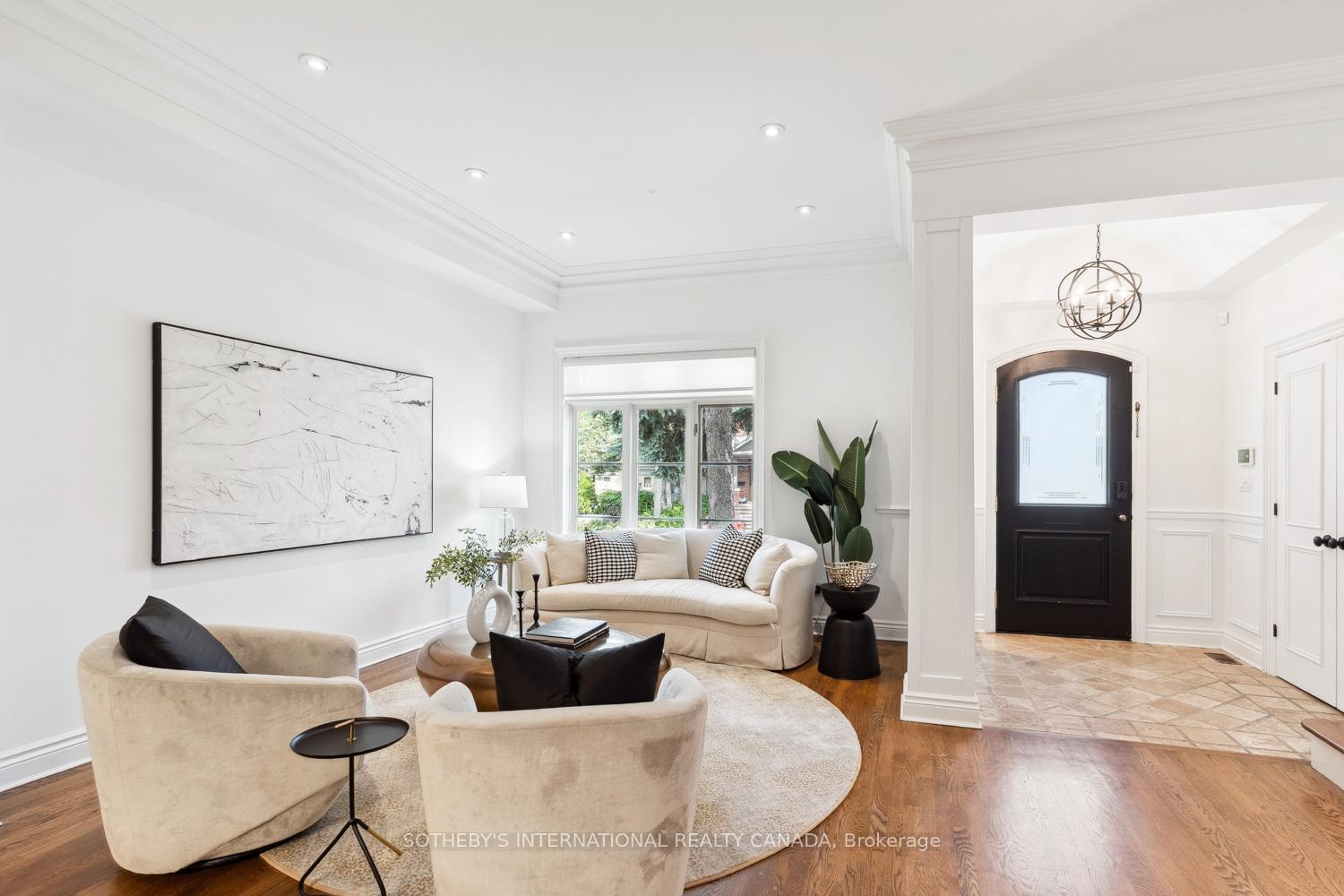 Photo 10 of 177 Dewbourne Avenue, Toronto, Humewood-Cedarvale — HOMEH