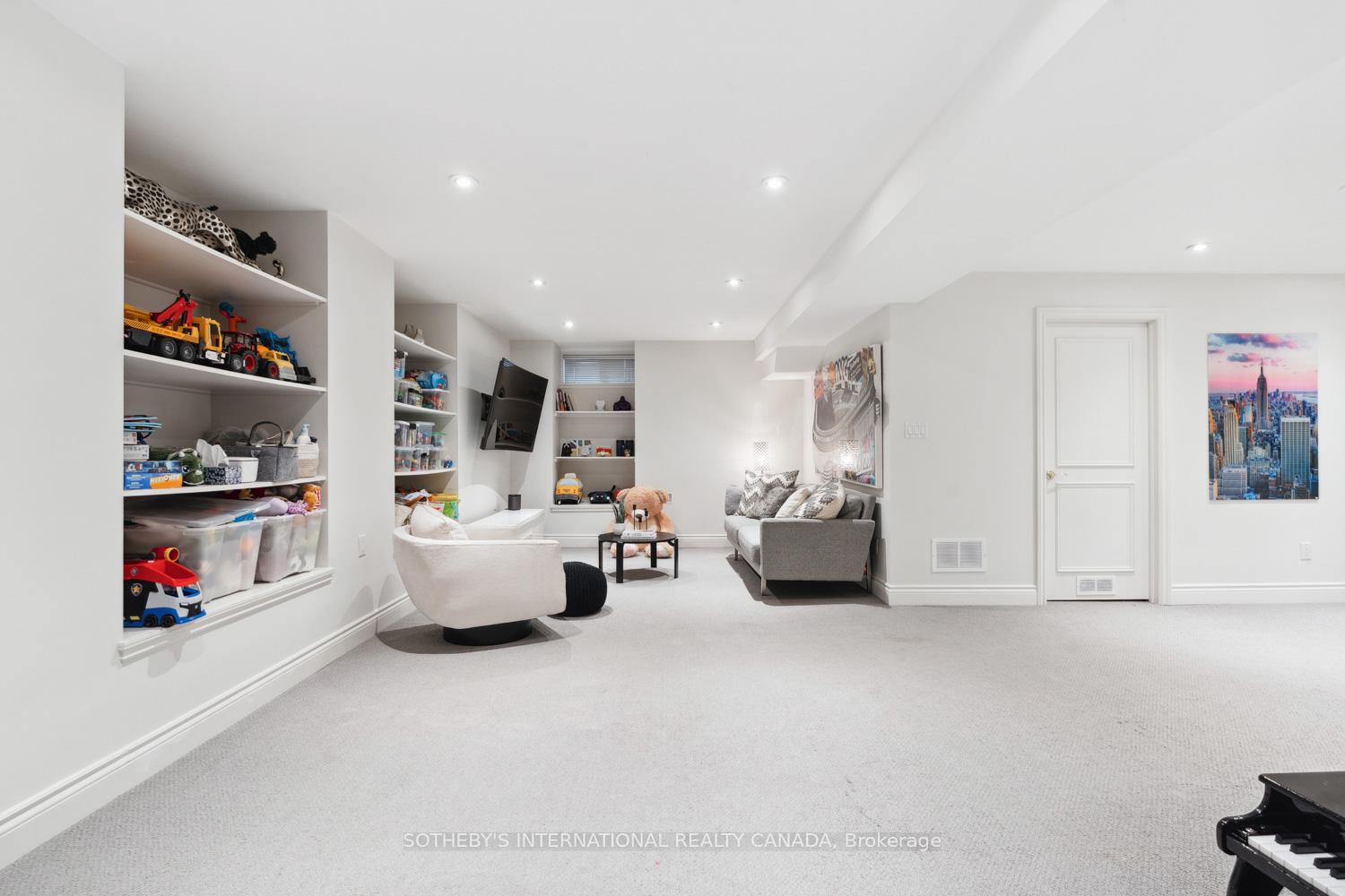Photo 39 of 177 Dewbourne Avenue, Toronto, Humewood-Cedarvale — HOMEH