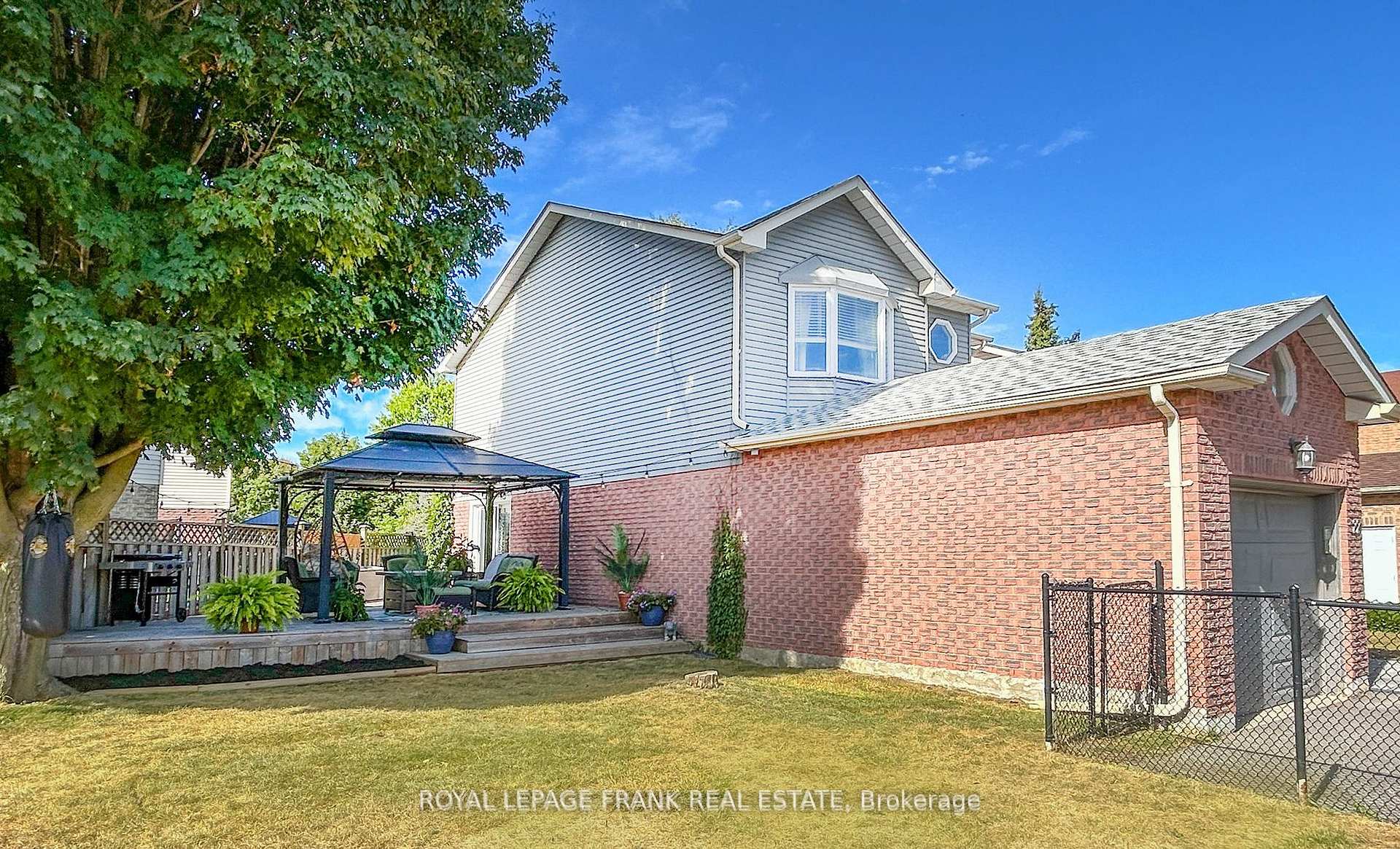Photo 3 of 22 Windham Crescent, Clarington, Courtice — HOMEH