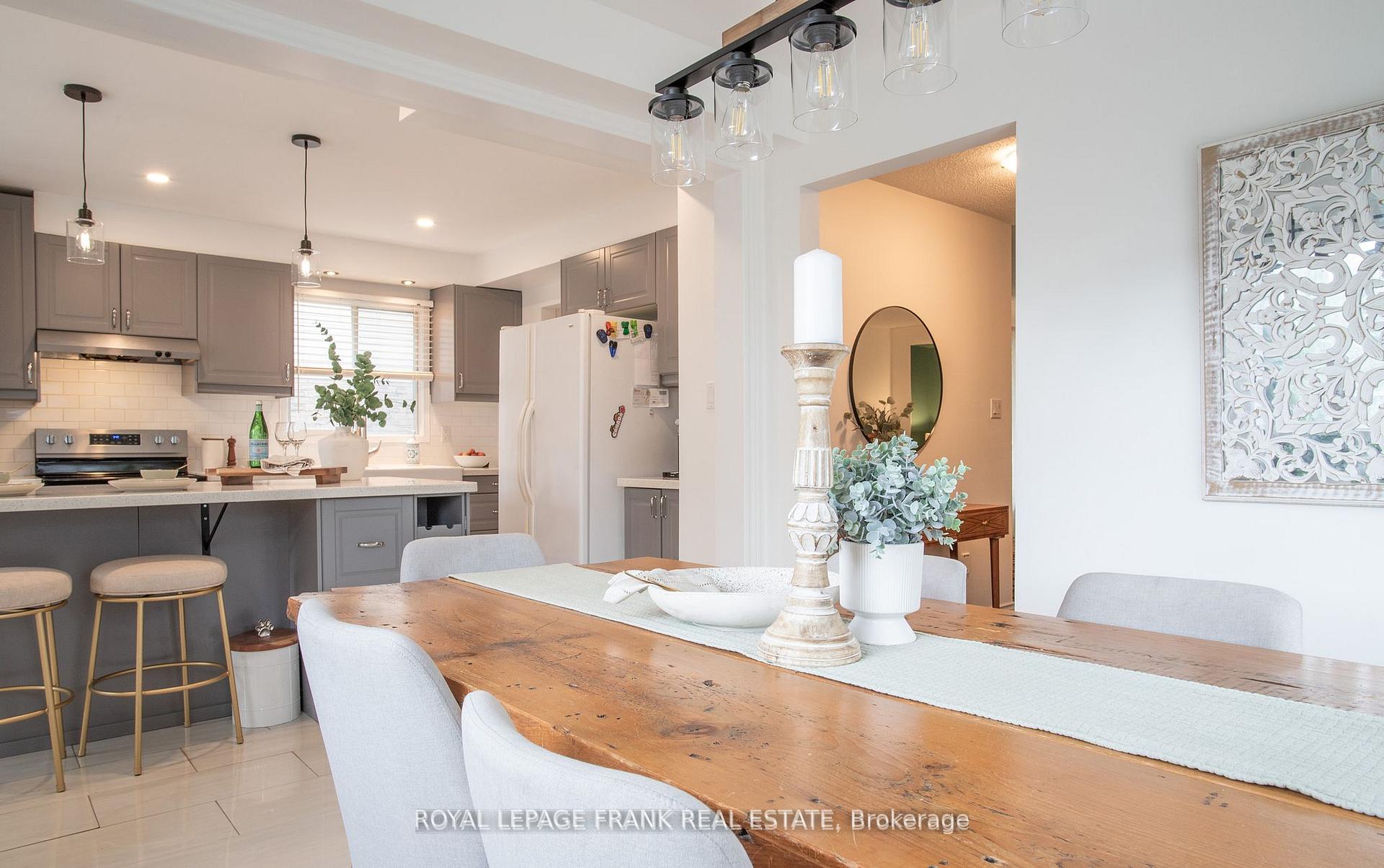 Photo 14 of 22 Windham Crescent, Clarington, Courtice — HOMEH