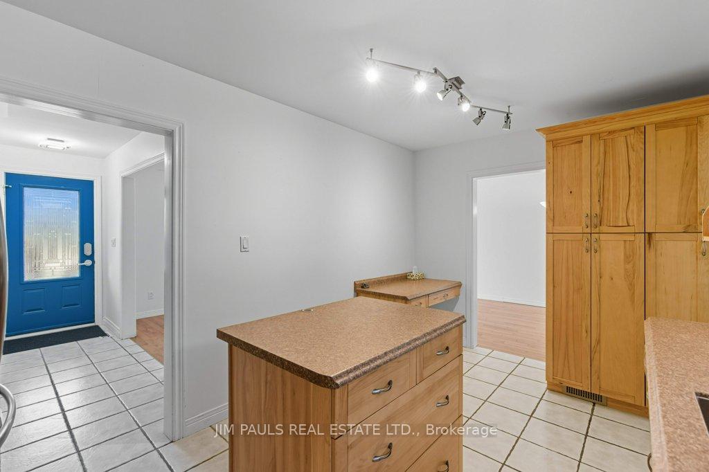 Photo 7 of 207 Spring Trail, Hamilton, Ancaster — HOMEH