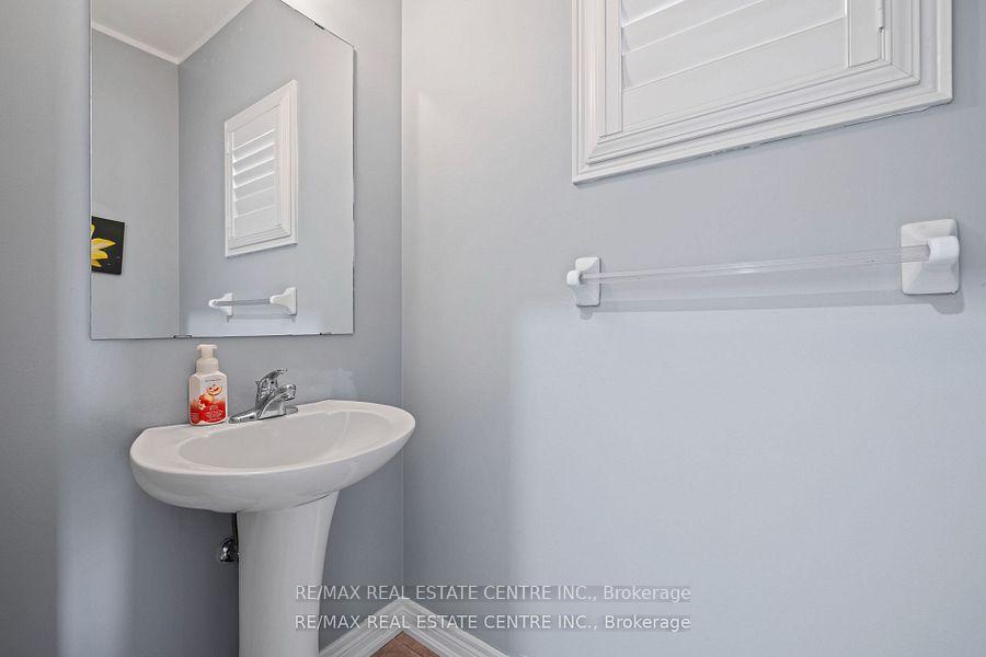 Photo 16 of 108 Ozner Crescent, Vaughan, Vellore Village — HOMEH