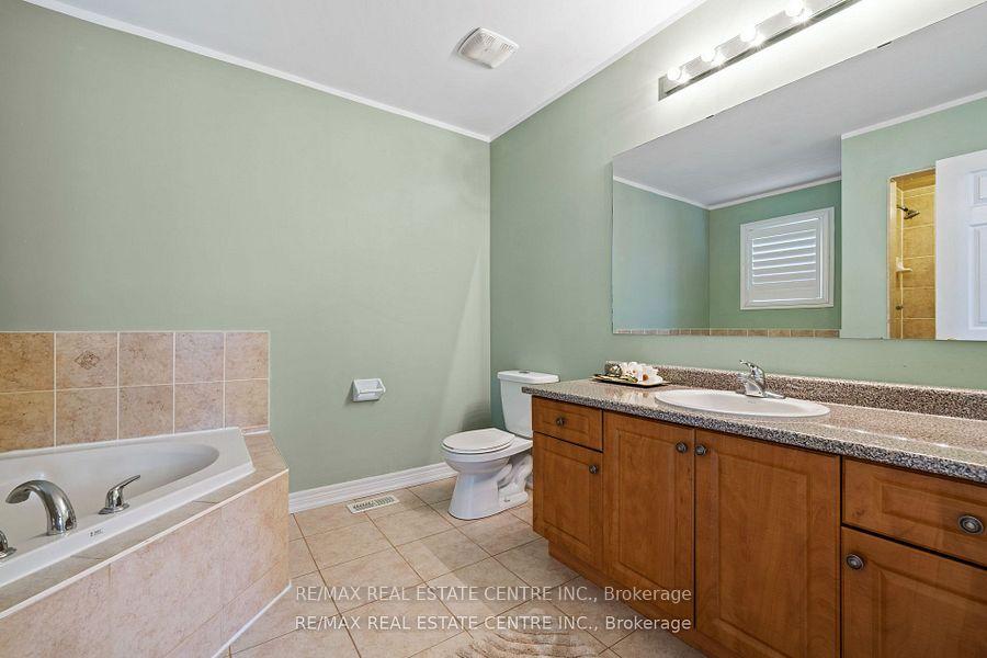 Photo 23 of 108 Ozner Crescent, Vaughan, Vellore Village — HOMEH