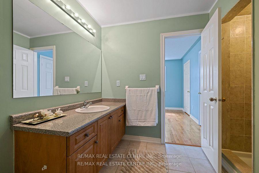 Photo 24 of 108 Ozner Crescent, Vaughan, Vellore Village — HOMEH
