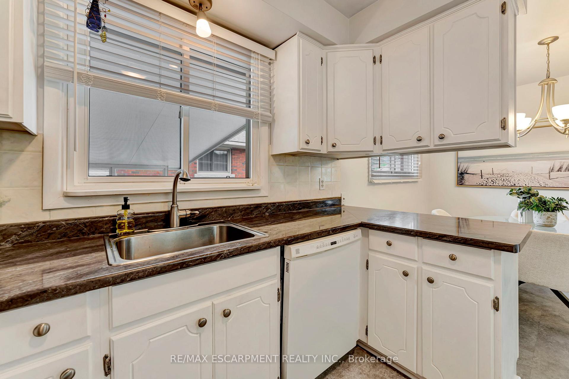 Photo 14 of 109 West 23rd Street, Hamilton, Westcliffe — HOMEH