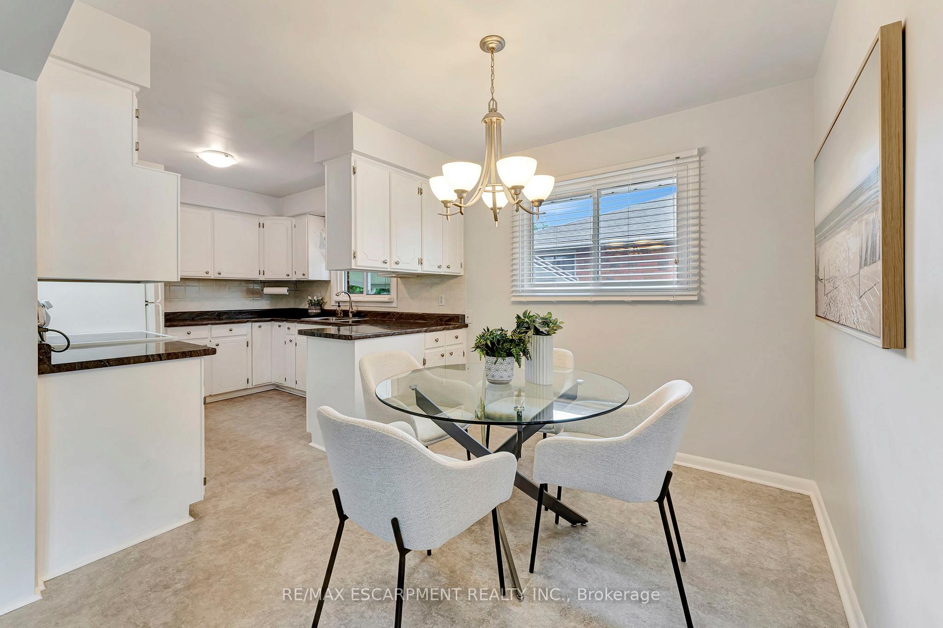 Photo 11 of 109 West 23rd Street, Hamilton, Westcliffe — HOMEH