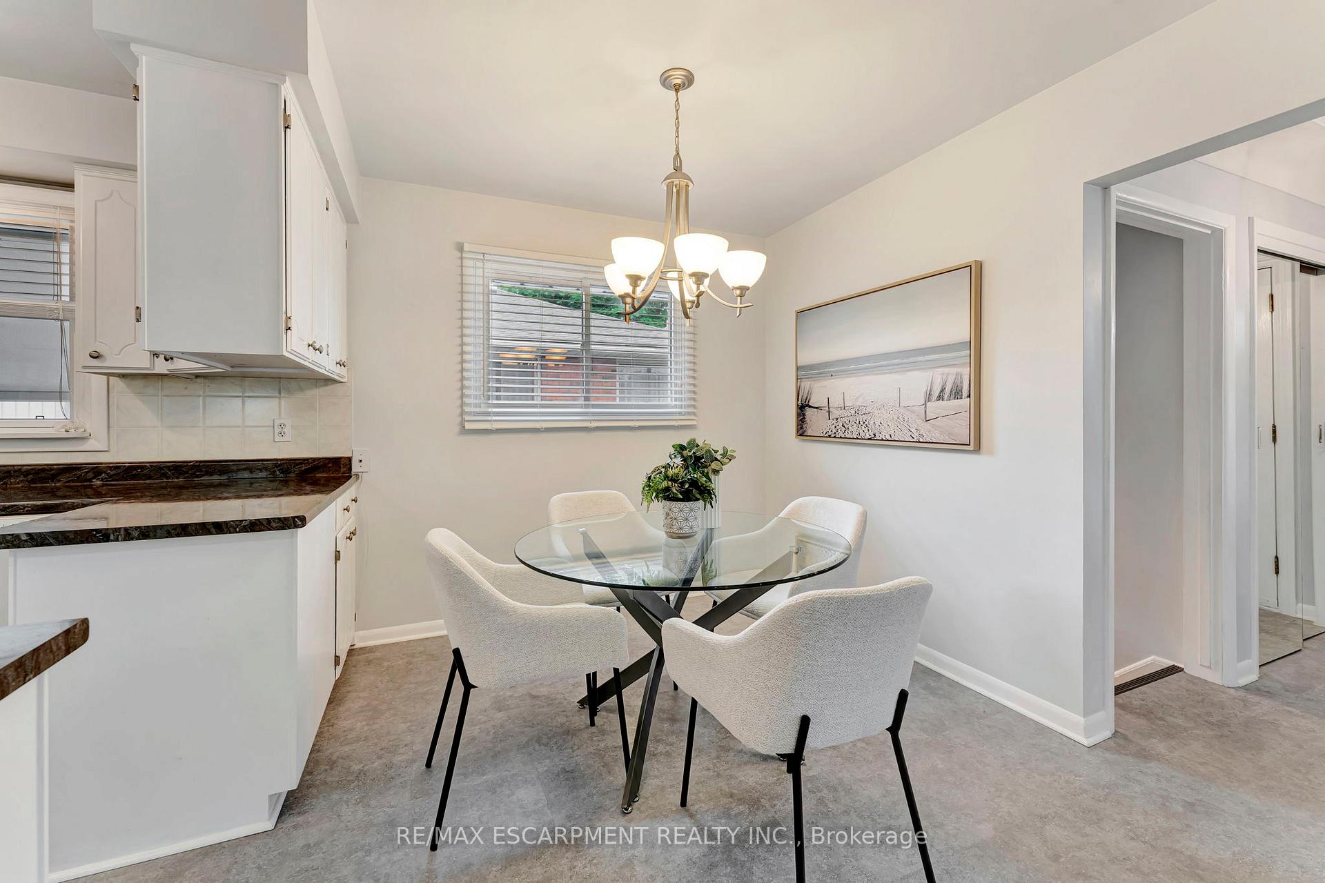 Photo 10 of 109 West 23rd Street, Hamilton, Westcliffe — HOMEH