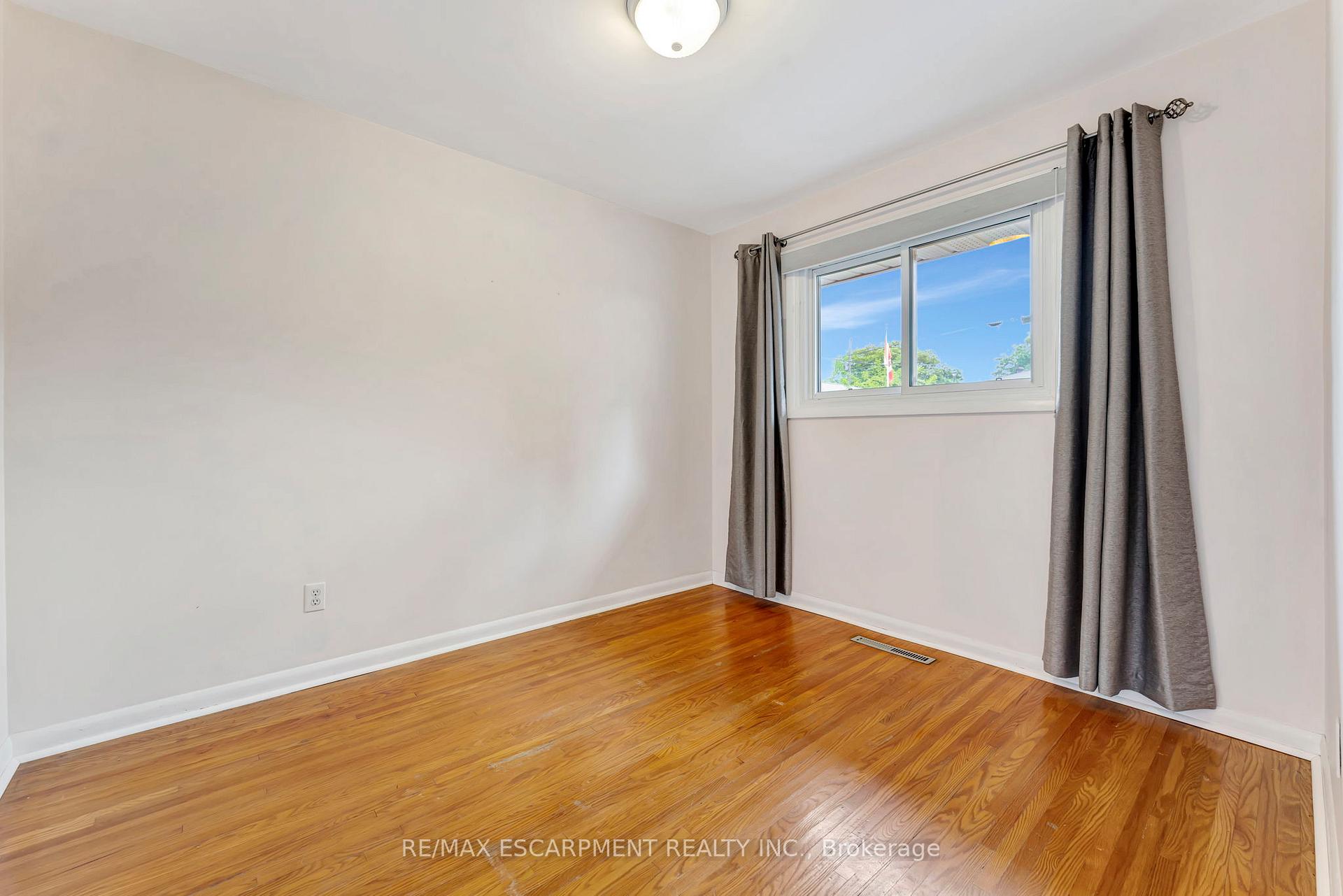 Photo 19 of 109 West 23rd Street, Hamilton, Westcliffe — HOMEH