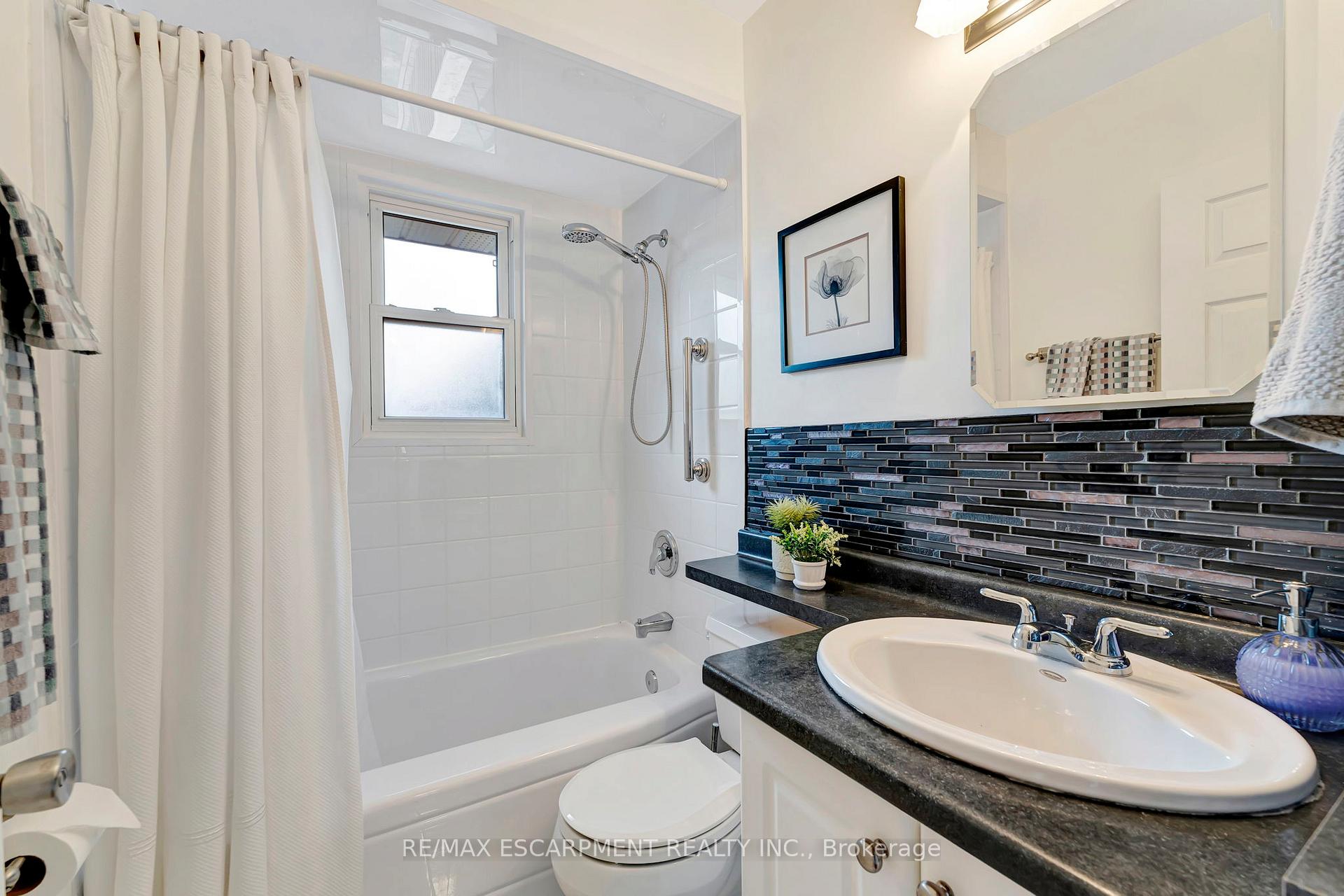 Photo 9 of 109 West 23rd Street, Hamilton, Westcliffe — HOMEH