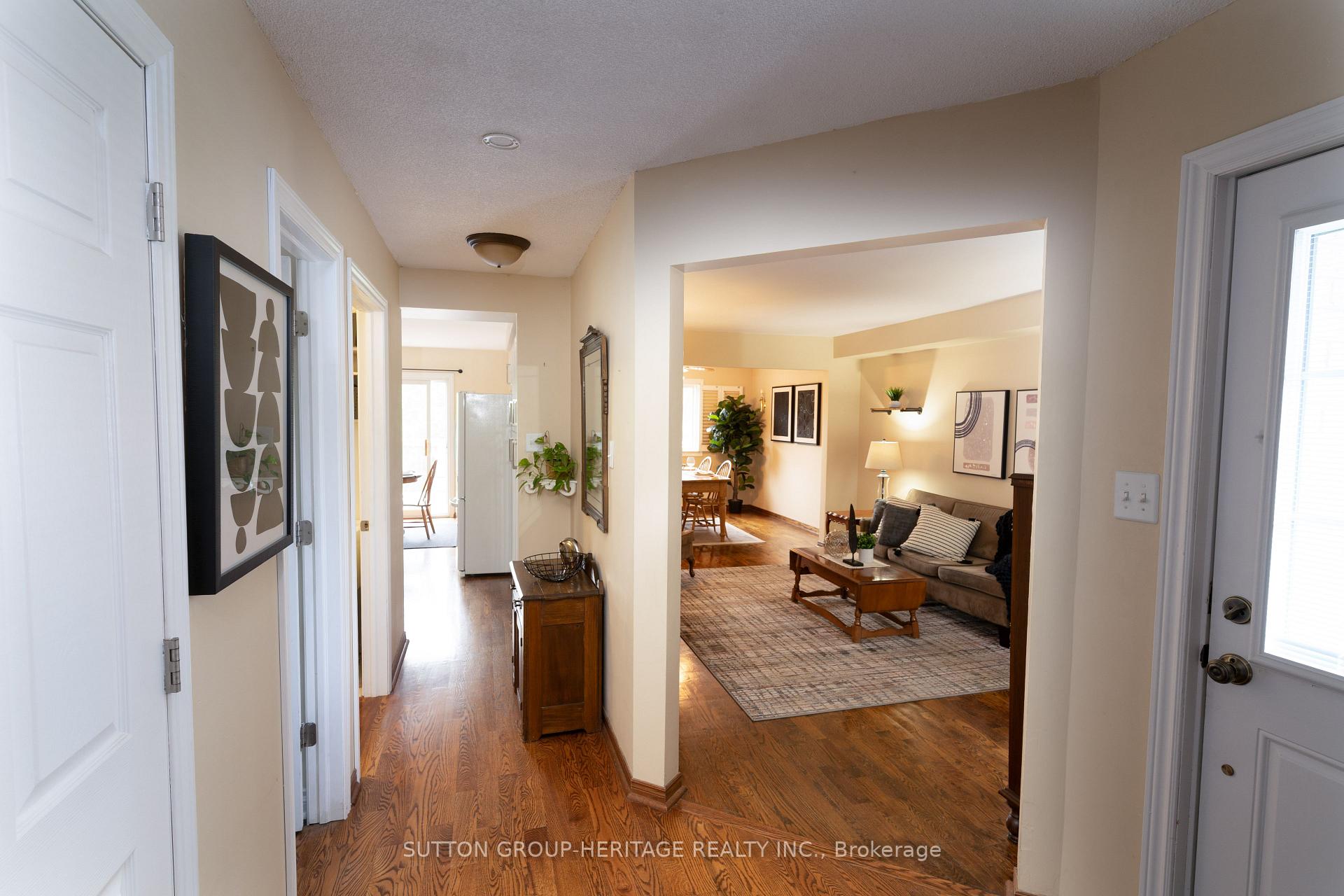 Photo 3 of 106 Cornwall Drive, Ajax, Central — HOMEH