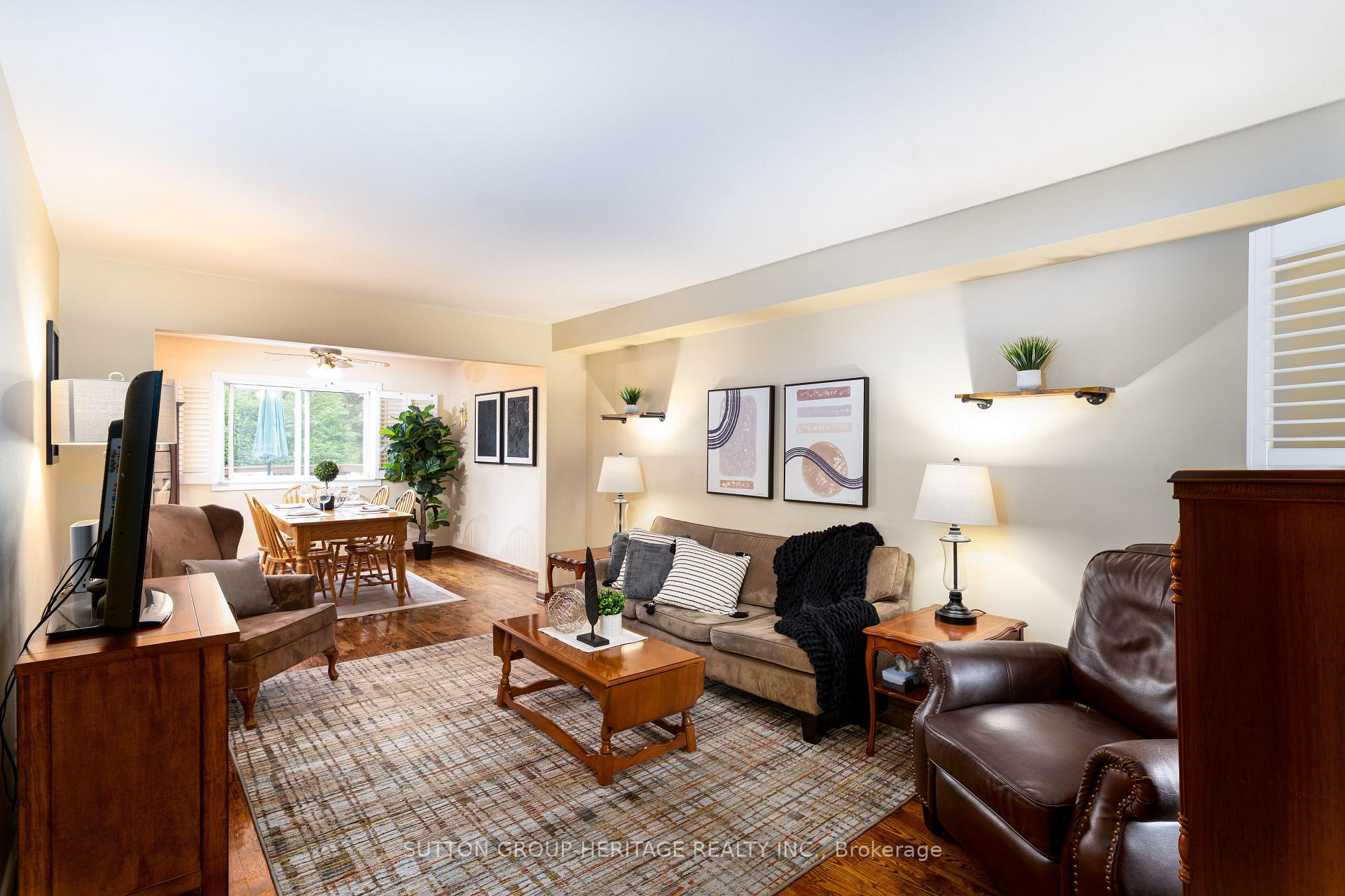 Photo 7 of 106 Cornwall Drive, Ajax, Central — HOMEH