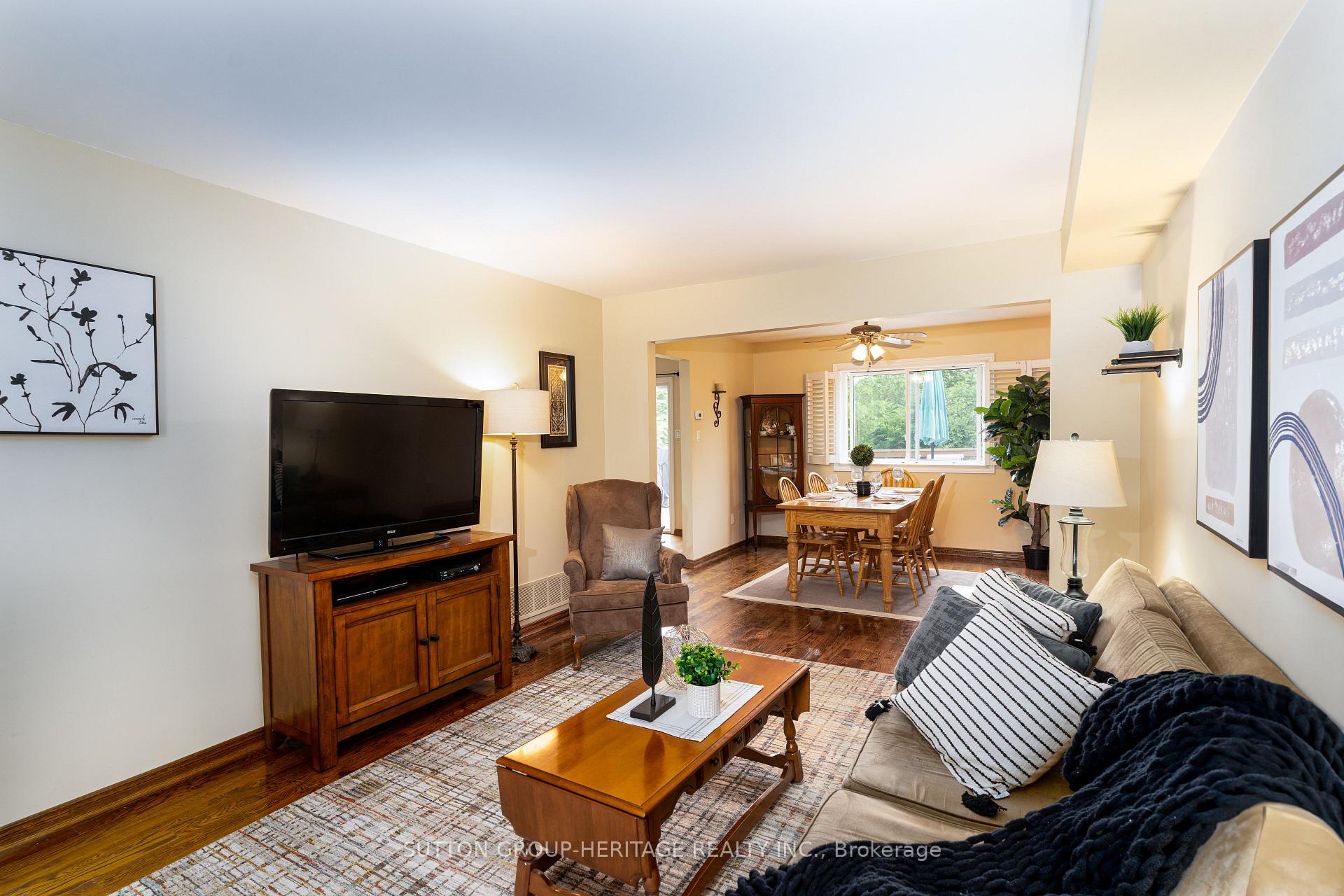 Photo 6 of 106 Cornwall Drive, Ajax, Central — HOMEH