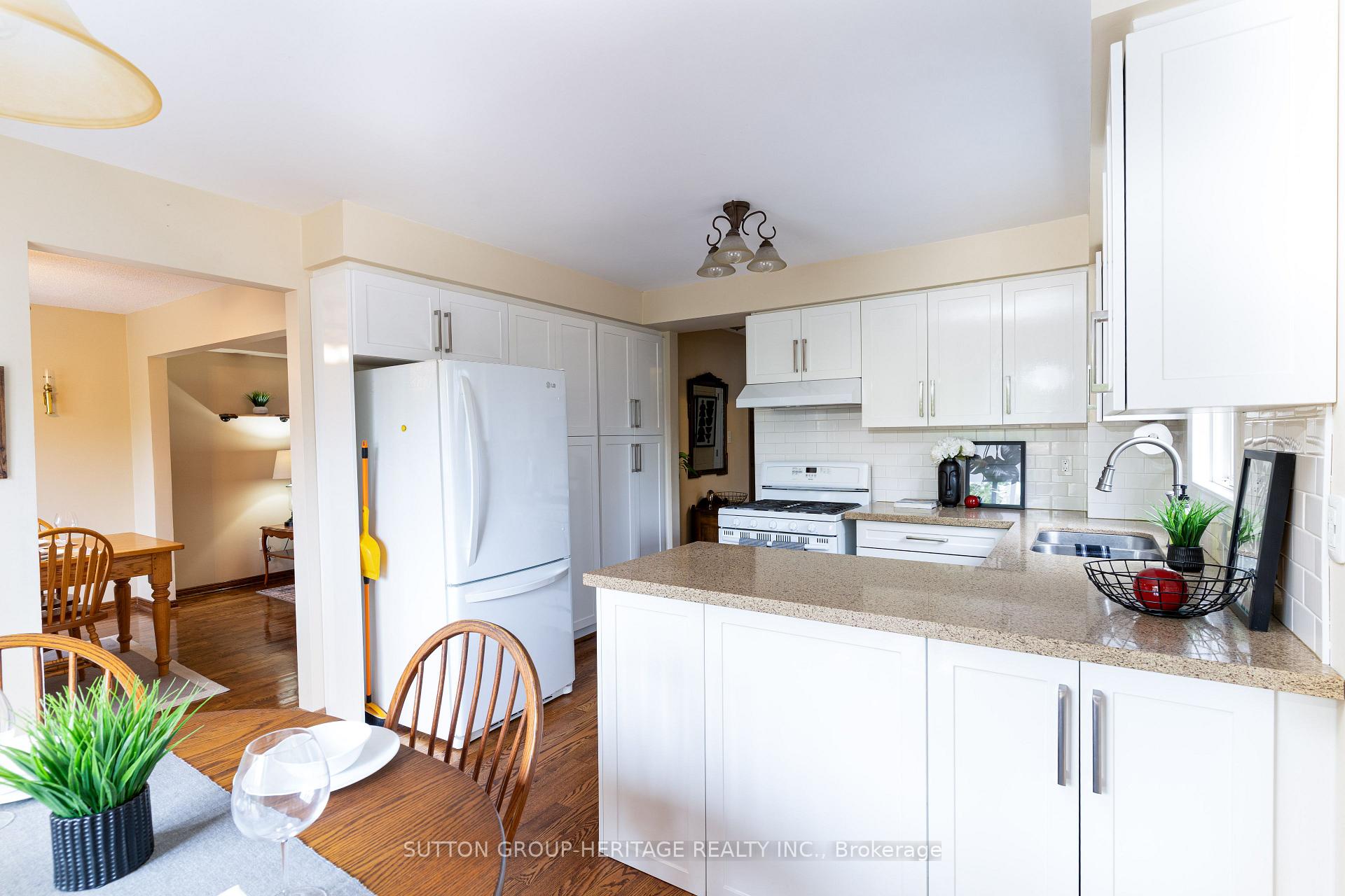 Photo 13 of 106 Cornwall Drive, Ajax, Central — HOMEH