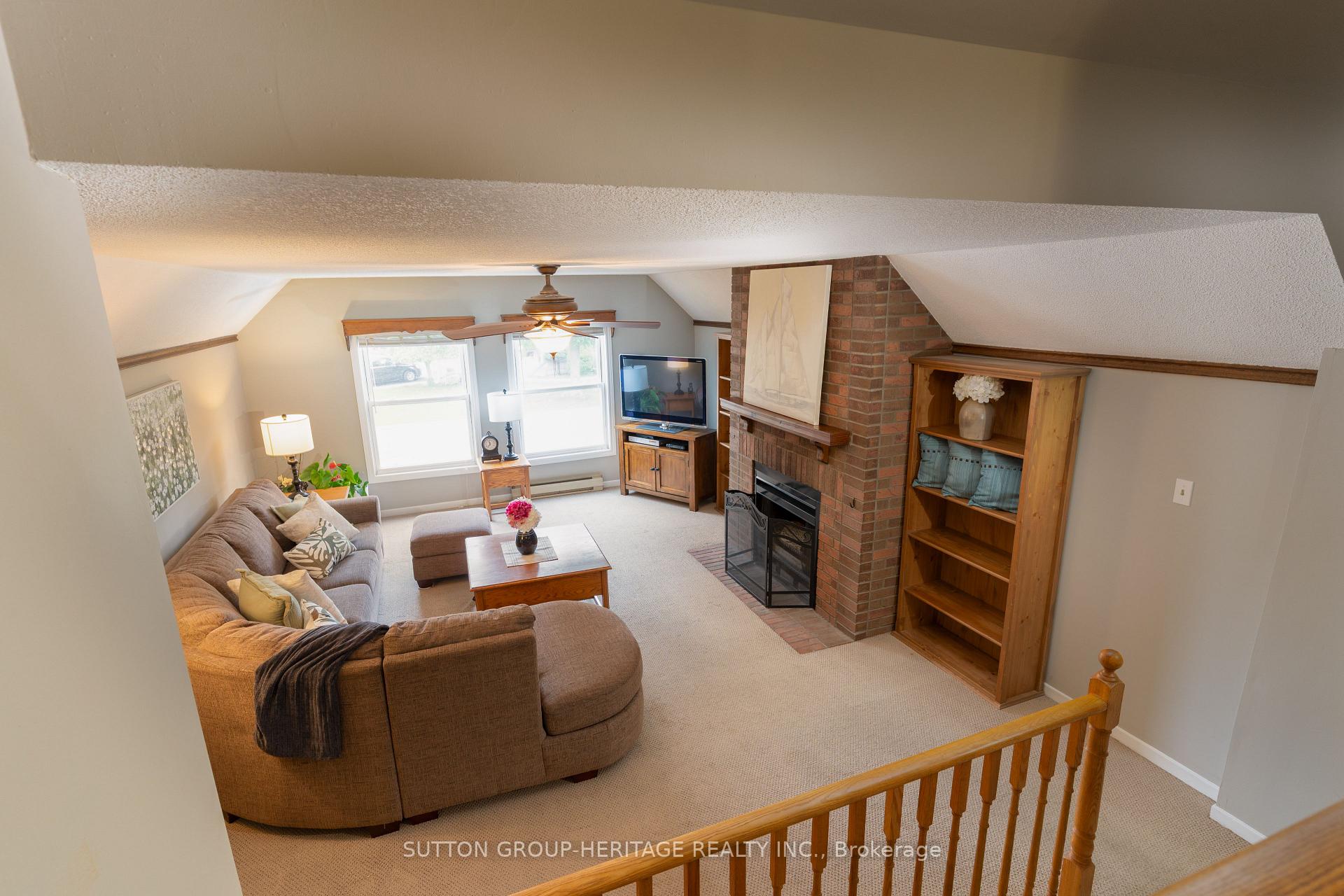 Photo 14 of 106 Cornwall Drive, Ajax, Central — HOMEH
