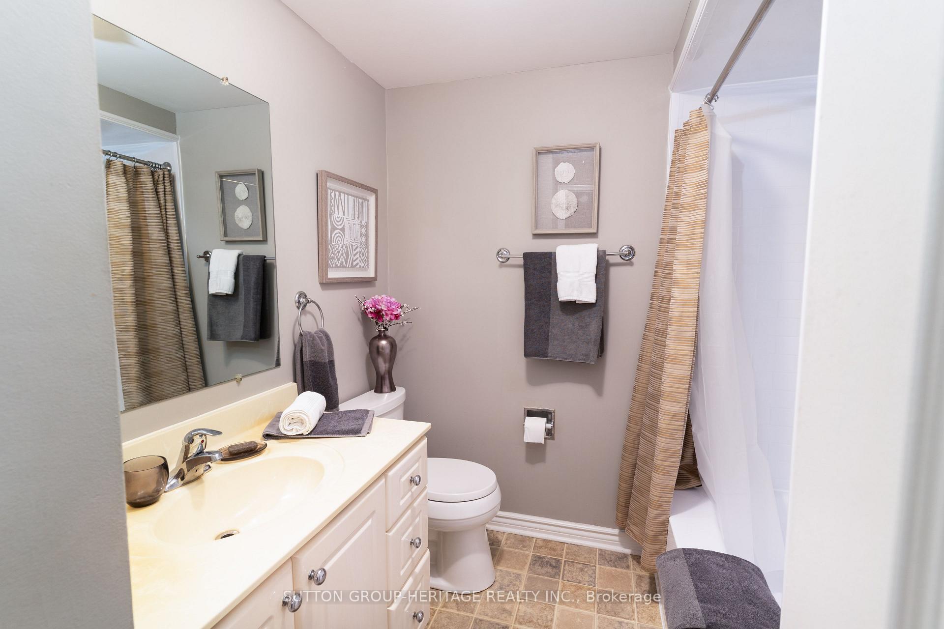 Photo 33 of 106 Cornwall Drive, Ajax, Central — HOMEH