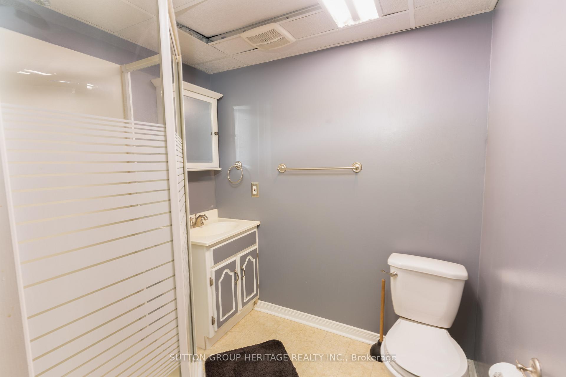 Photo 24 of 106 Cornwall Drive, Ajax, Central — HOMEH