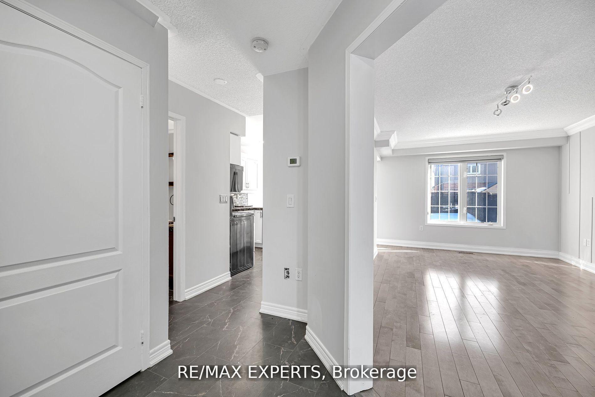 Photo 3 of 1111 Kell Street, Innisfil, Alcona — HOMEH