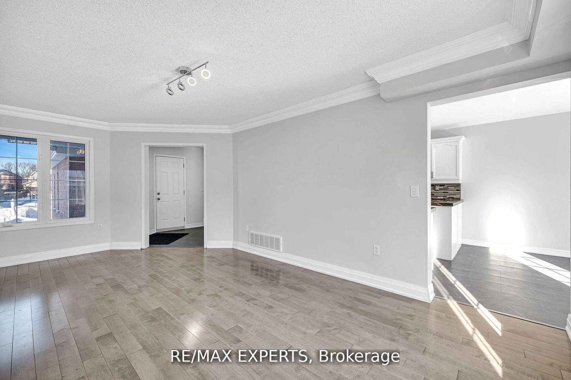 Photo 6 of 1111 Kell Street, Innisfil, Alcona — HOMEH