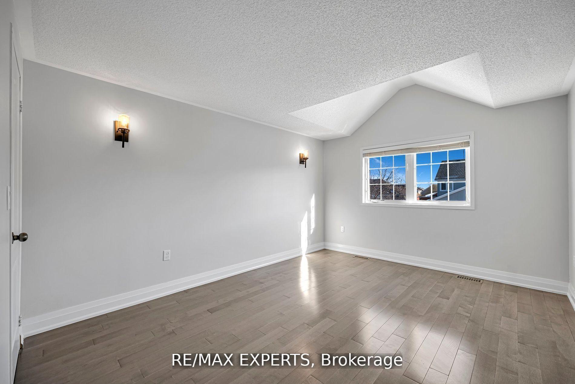 Photo 24 of 1111 Kell Street, Innisfil, Alcona — HOMEH