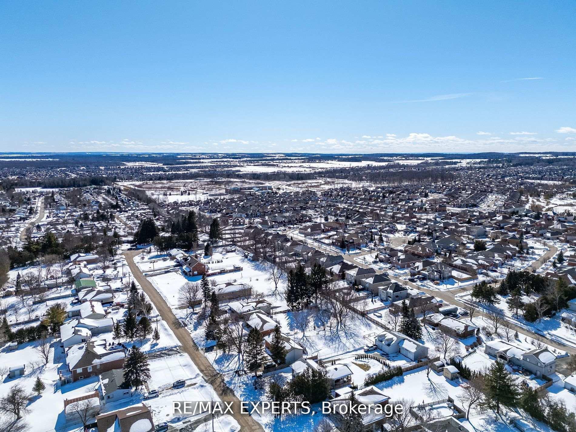 Photo 33 of 1111 Kell Street, Innisfil, Alcona — HOMEH