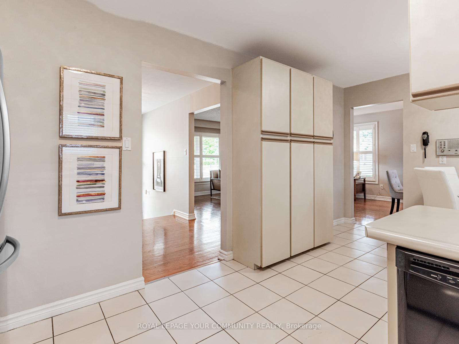 Photo 16 of 1 Thorny Brae Drive, Markham, Royal Orchard — HOMEH