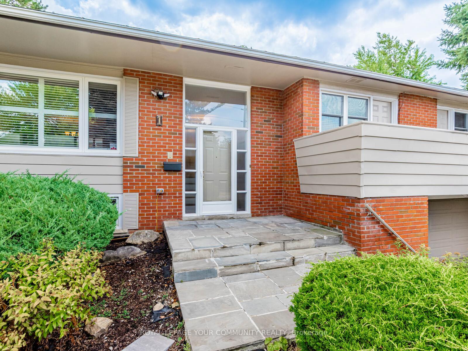 Photo 24 of 1 Thorny Brae Drive, Markham, Royal Orchard — HOMEH