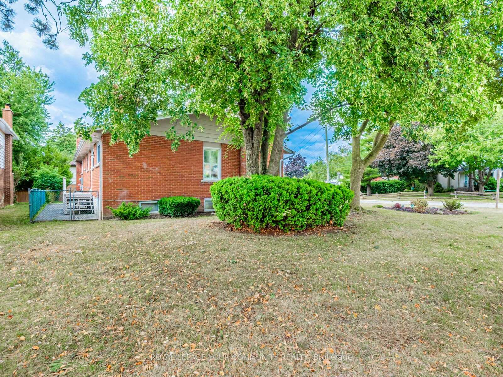 Photo 54 of 1 Thorny Brae Drive, Markham, Royal Orchard — HOMEH