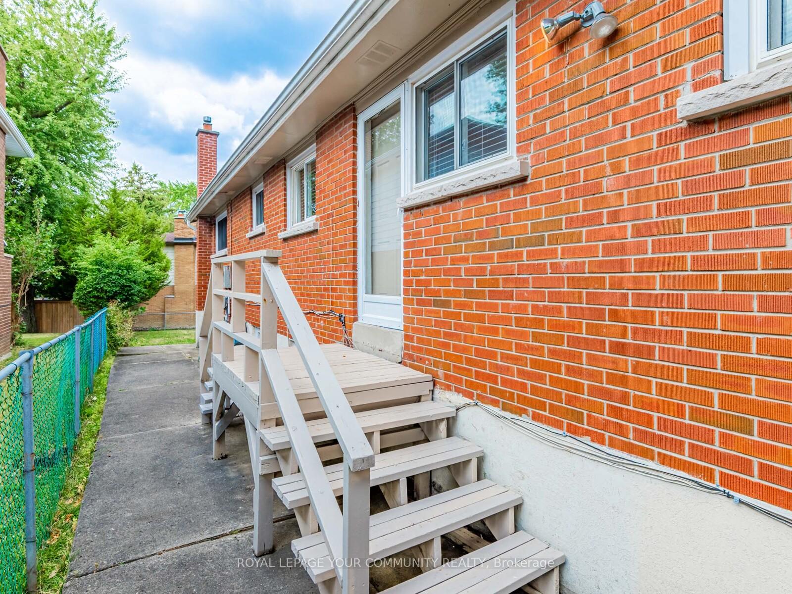 Photo 55 of 1 Thorny Brae Drive, Markham, Royal Orchard — HOMEH