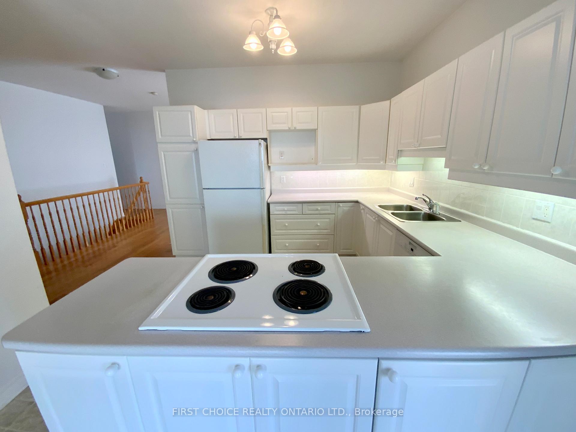 Photo 15 of 11 Meadowcroft Crescent, Ottawa, Carson Meadows — HOMEH