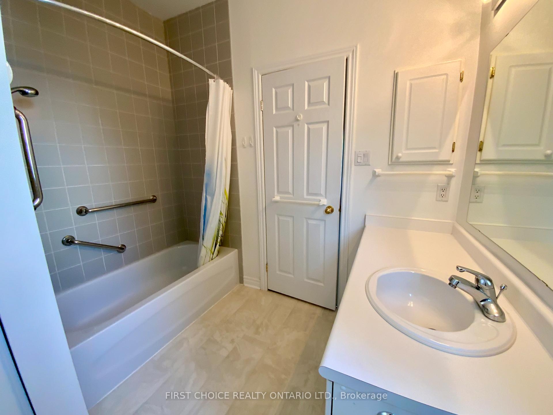 Photo 20 of 11 Meadowcroft Crescent, Ottawa, Carson Meadows — HOMEH