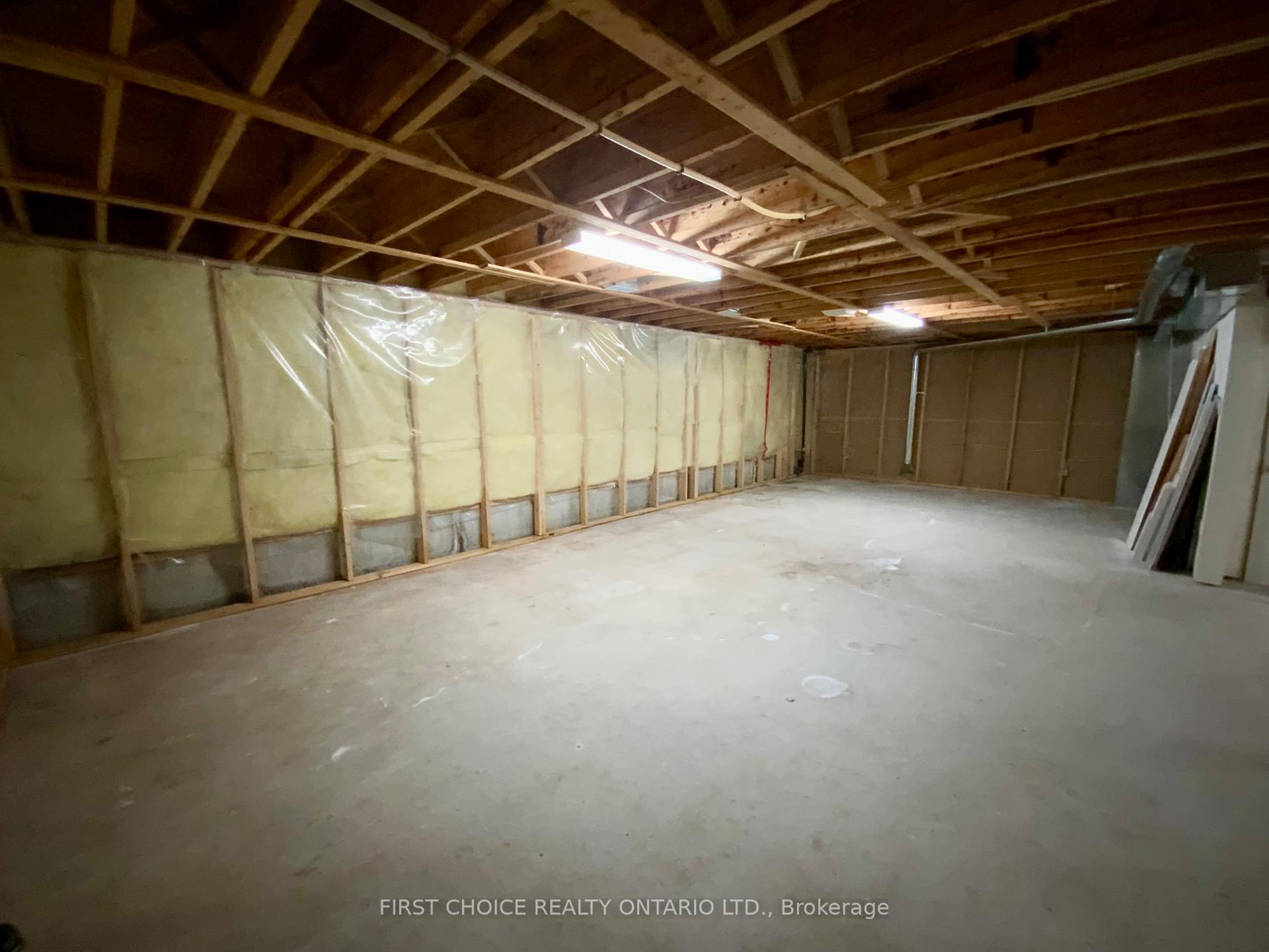 Photo 13 of 11 Meadowcroft Crescent, Ottawa, Carson Meadows — HOMEH