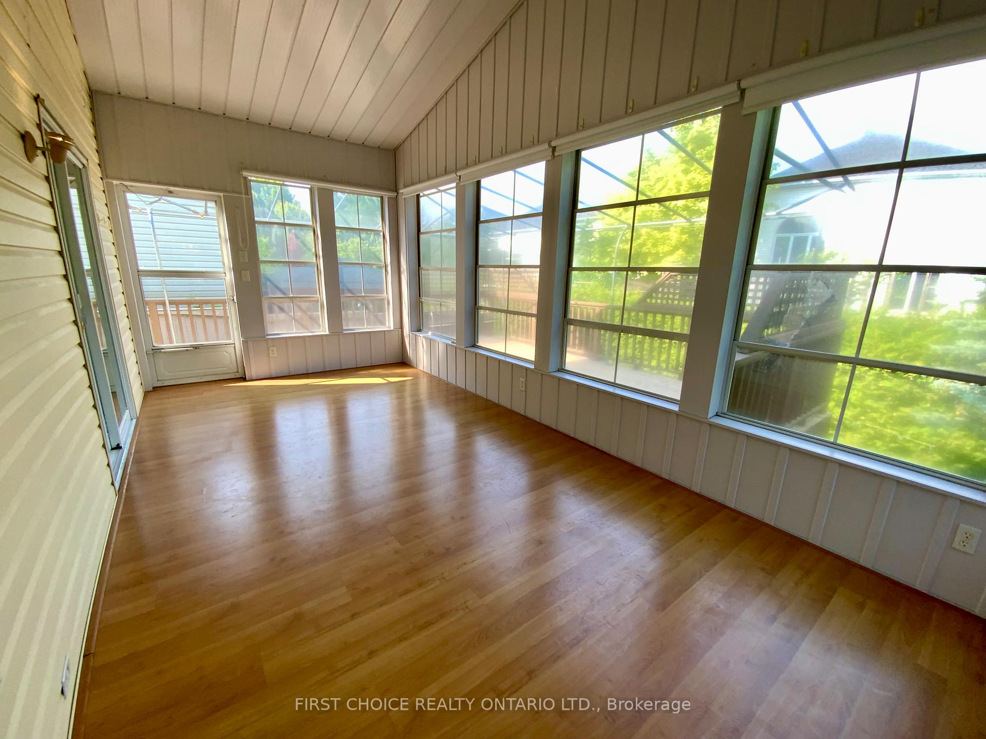 Photo 27 of 11 Meadowcroft Crescent, Ottawa, Carson Meadows — HOMEH