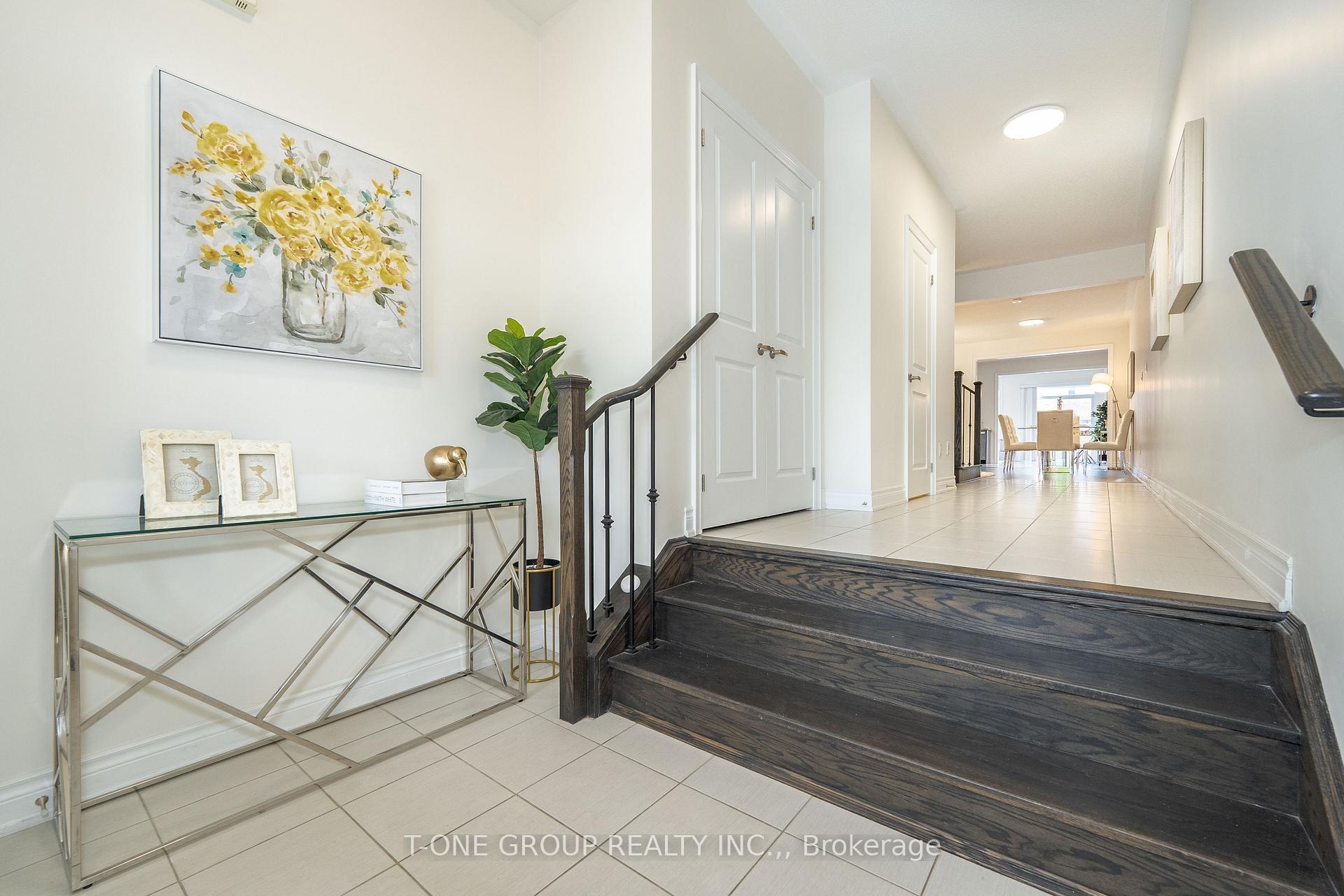 Photo 4 of 394 Kirkham Drive, Markham, Cedarwood — HOMEH