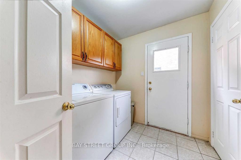 Photo 20 of 36 Norman Ross Drive, Markham, Middlefield — HOMEH