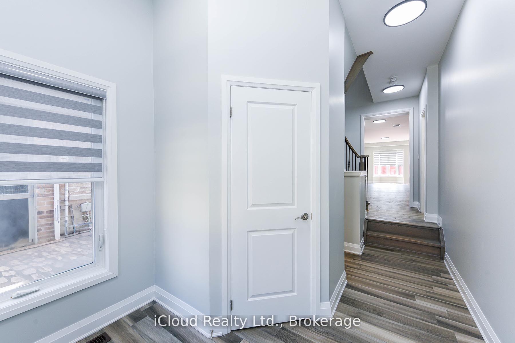 Photo 6 of 66 Gammon Crescent, Brampton, Bram West — HOMEH