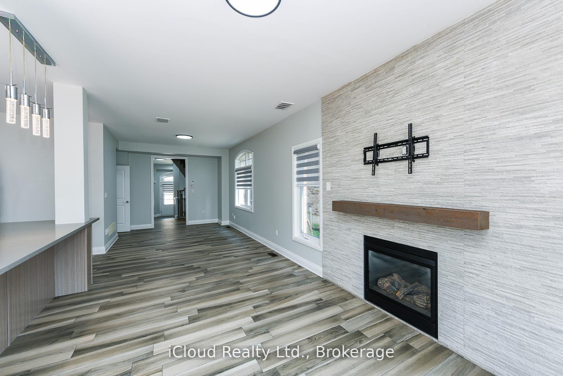Photo 13 of 66 Gammon Crescent, Brampton, Bram West — HOMEH