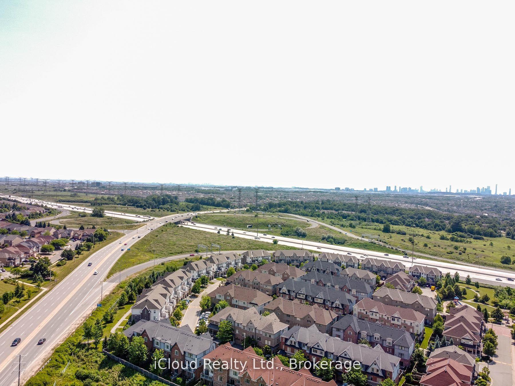 Photo 35 of 66 Gammon Crescent, Brampton, Bram West — HOMEH
