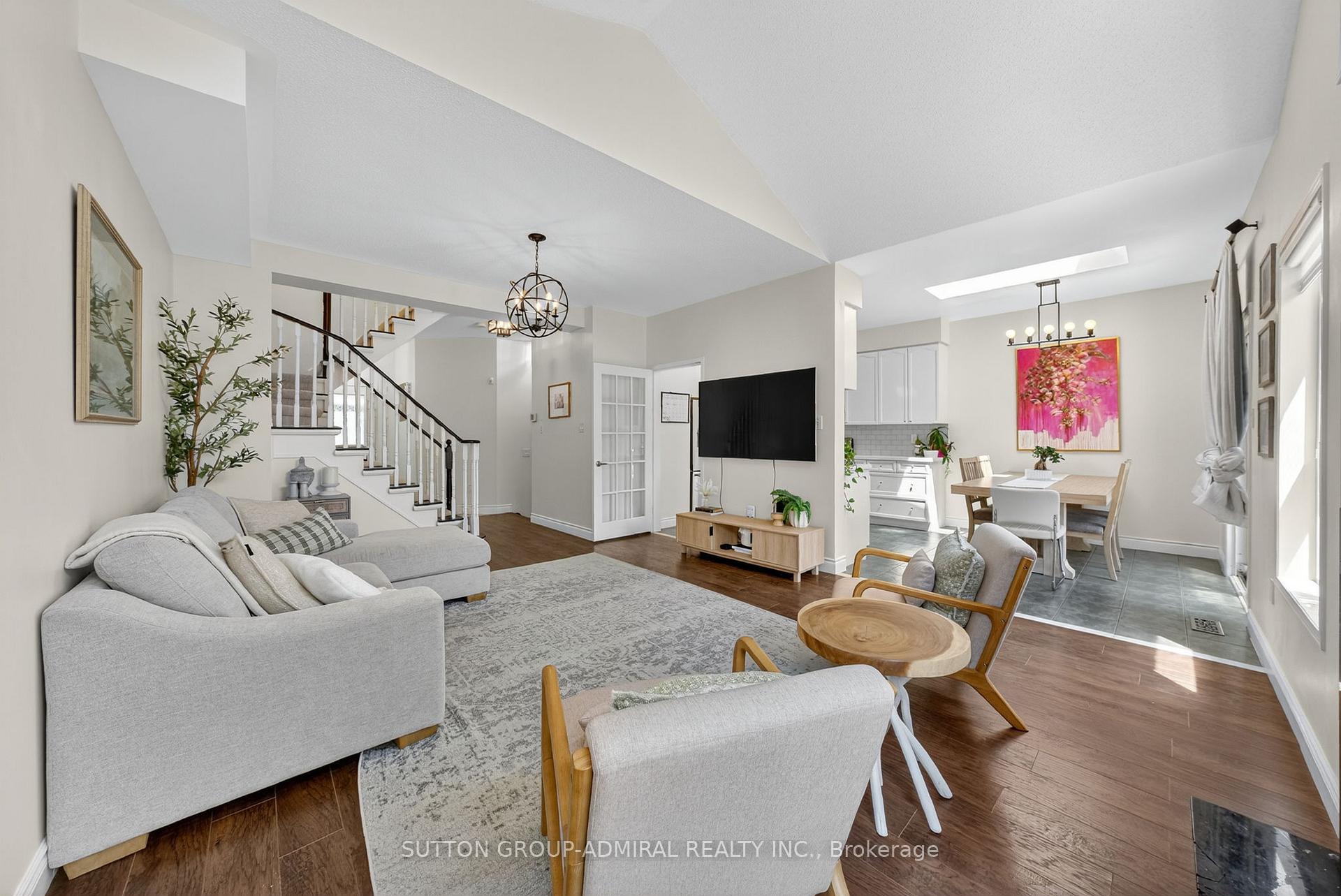 Photo 7 of 65 Belvia Drive, Vaughan, Patterson — HOMEH