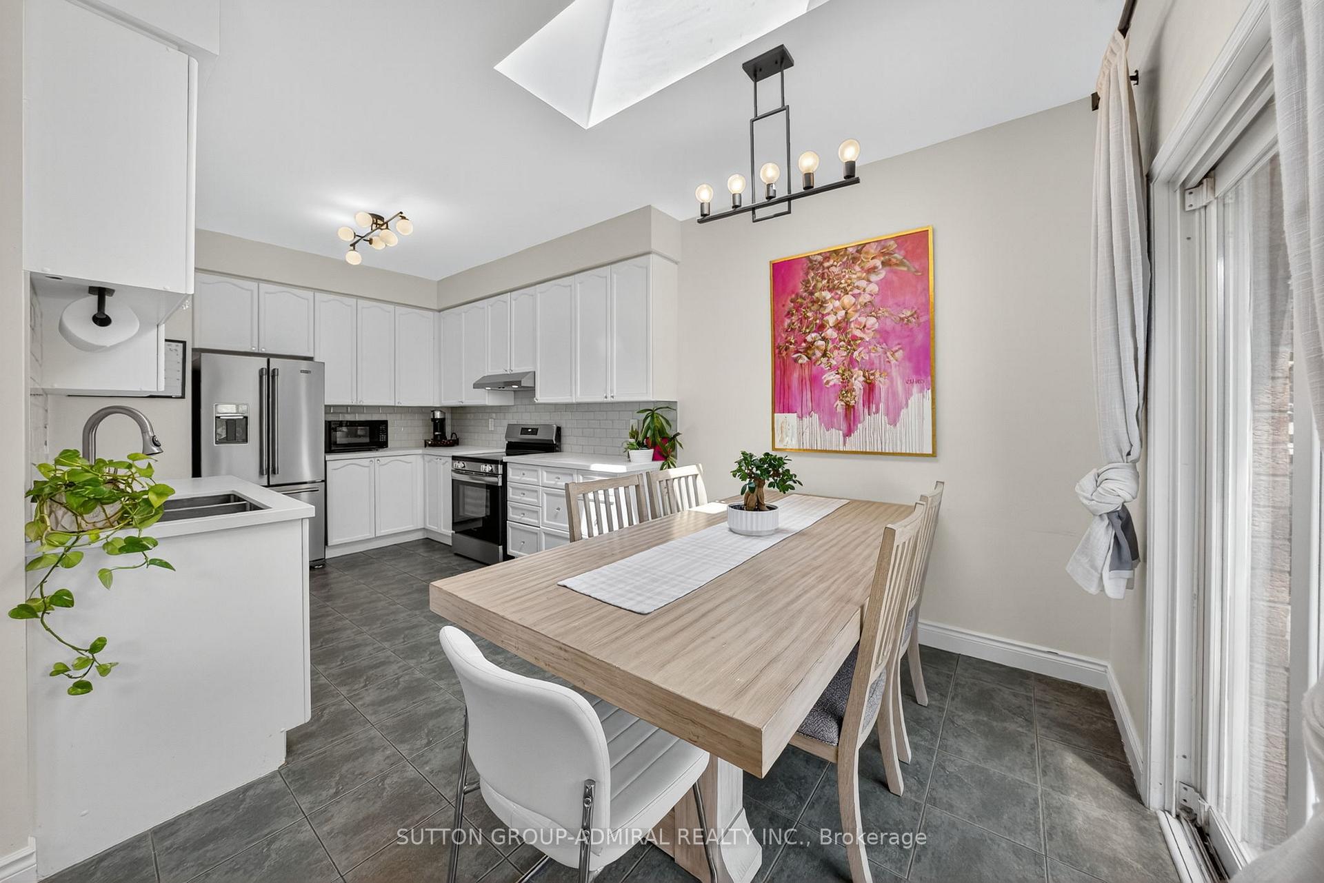 Photo 28 of 65 Belvia Drive, Vaughan, Patterson — HOMEH