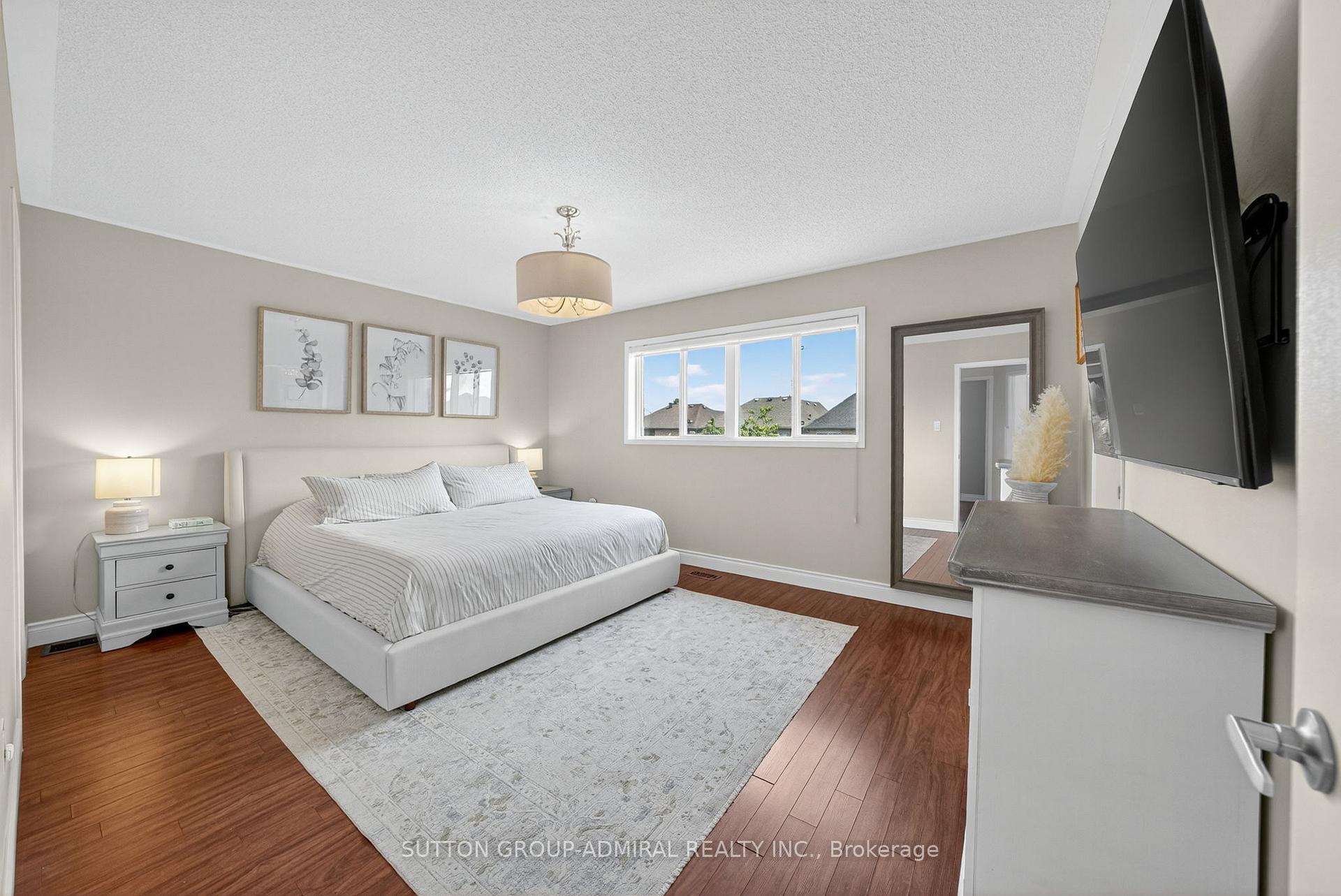 Photo 10 of 65 Belvia Drive, Vaughan, Patterson — HOMEH