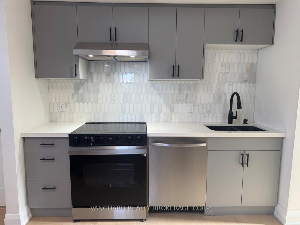 Photo 4 of Unit Lower, 29 Baldwin Lane, Barrie, Allandale Heights — HOMEH
