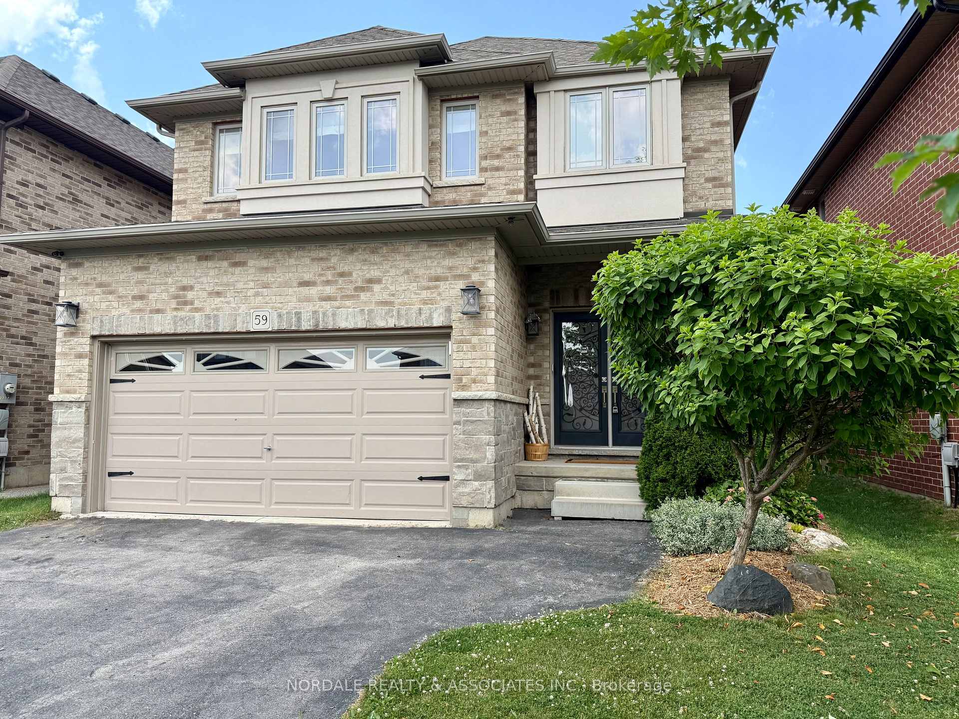 Photo 1 of 59 Whittington Drive, Hamilton, Ancaster — HOMEH