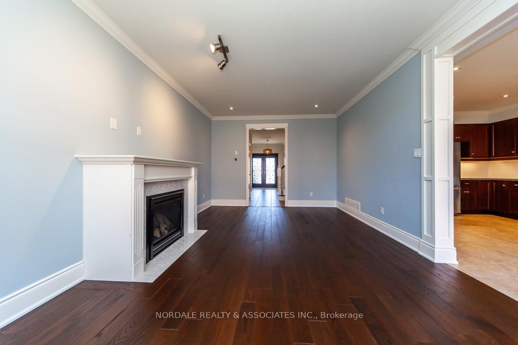 Photo 4 of 59 Whittington Drive, Hamilton, Ancaster — HOMEH