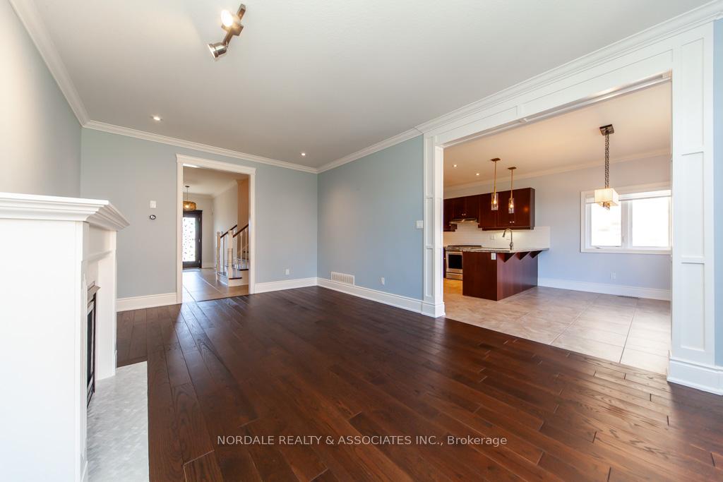 Photo 8 of 59 Whittington Drive, Hamilton, Ancaster — HOMEH