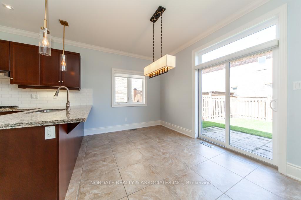 Photo 9 of 59 Whittington Drive, Hamilton, Ancaster — HOMEH