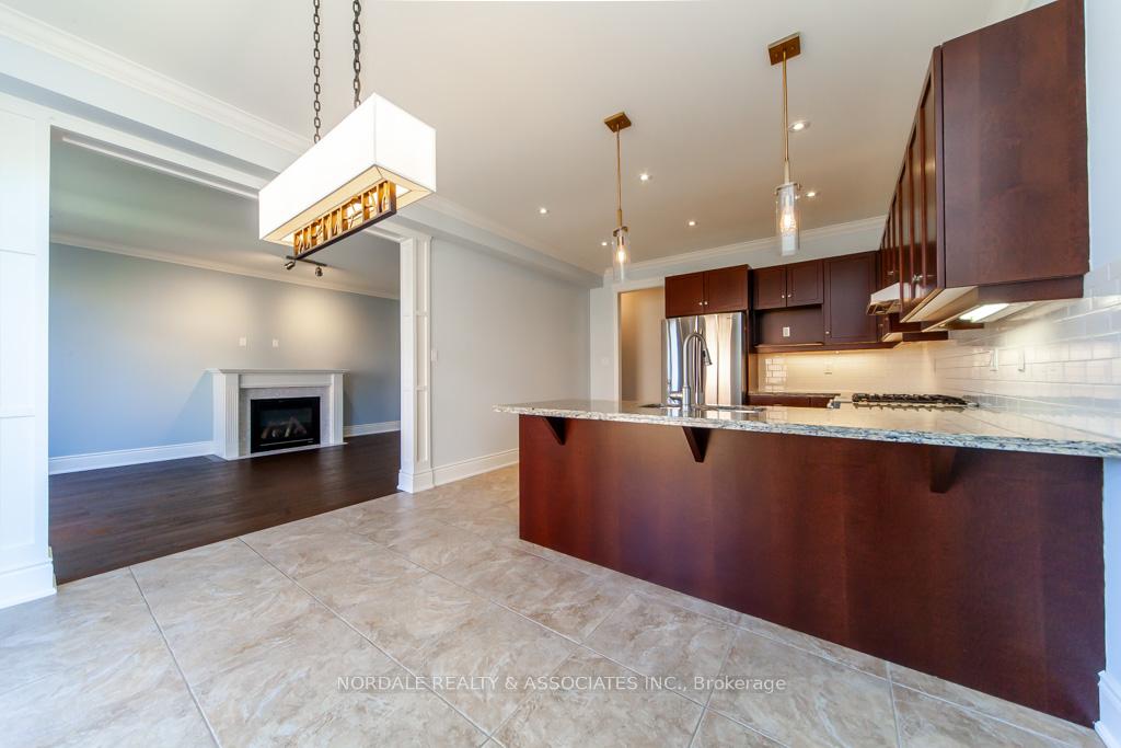Photo 14 of 59 Whittington Drive, Hamilton, Ancaster — HOMEH